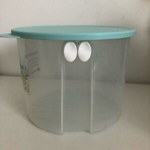 Tupperware Fridge Smart Lettuce Keeper